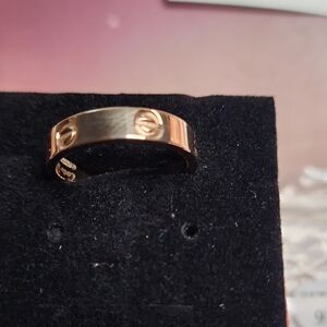 Elegant Gold Women's Ring